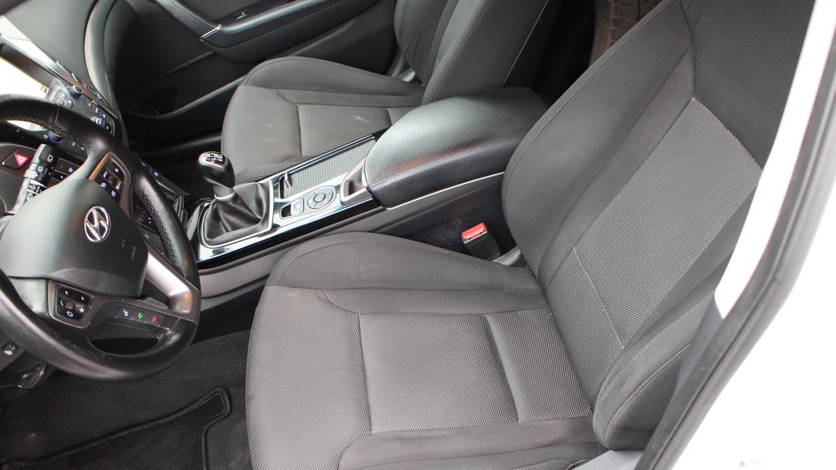 Hyundai i40 1.7 CRDi Style Blue 