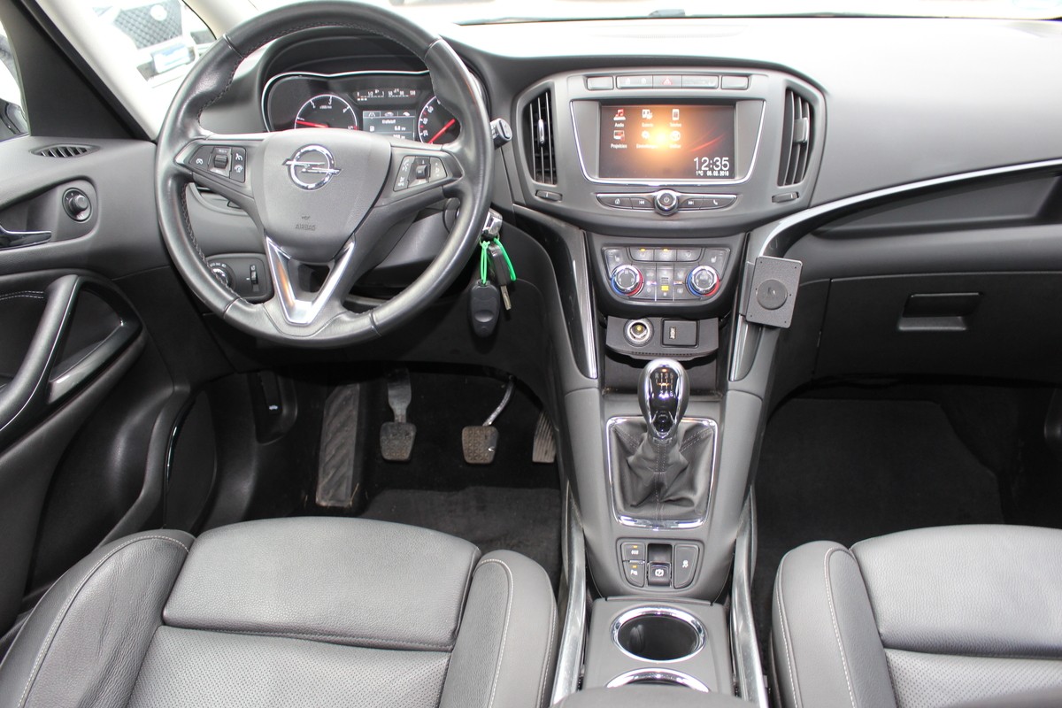 Opel Zafira Tourer 2.0 CDTI *LED*Leder*7Sitze*SHZ*Standheizung