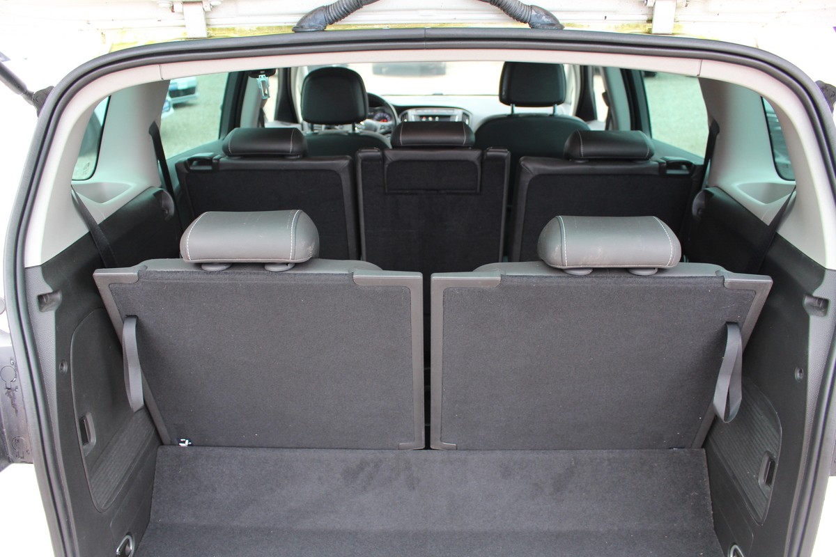 Opel Zafira Tourer 2.0 CDTI *LED*Leder*7Sitze*SHZ*Standheizung