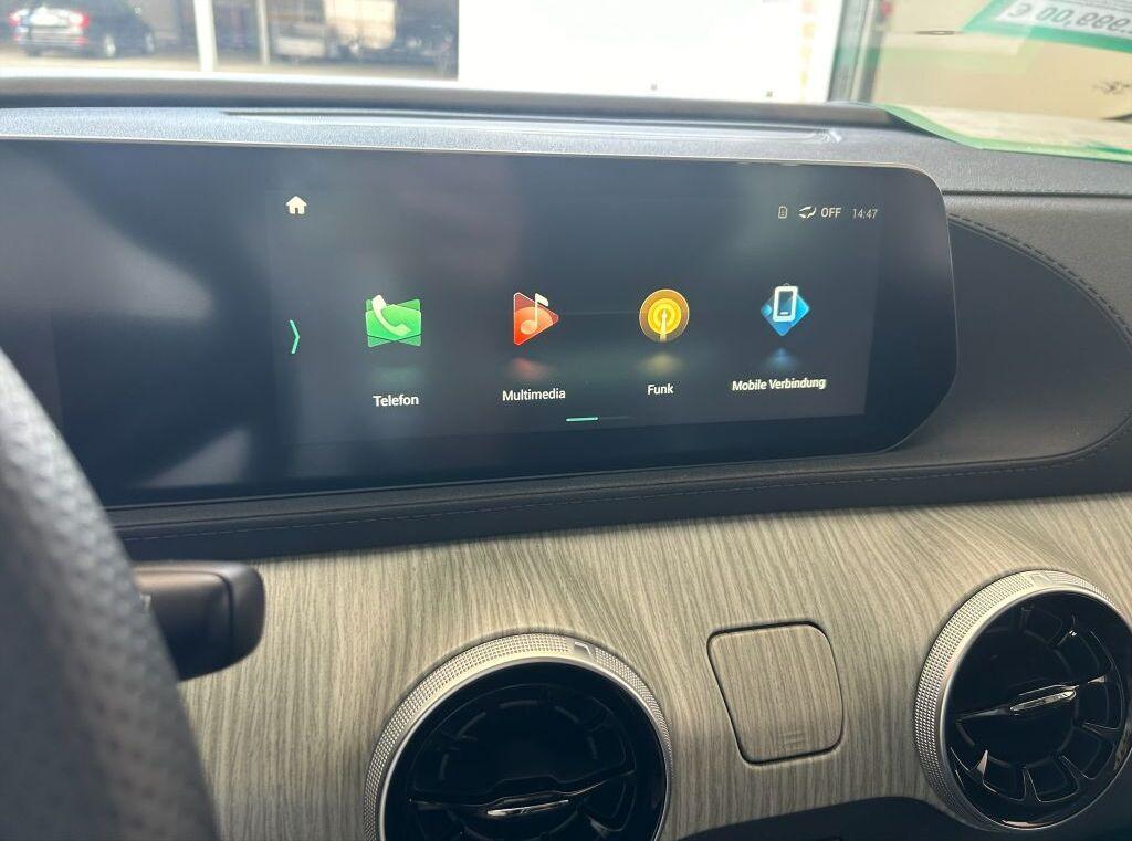 DFSK Forthing 5 DFM Forthing 4