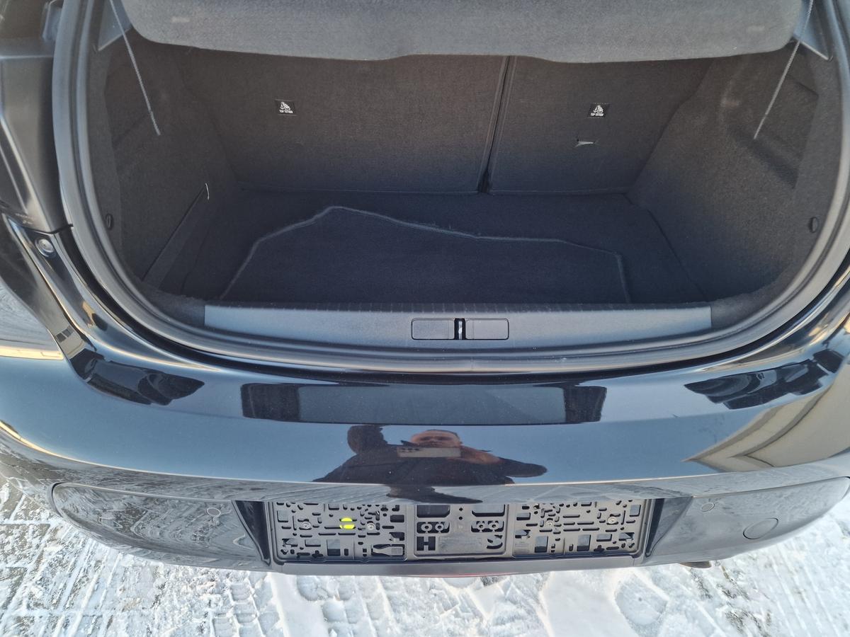 Peugeot 208  PureTech 100 Allure*LED*Navi*R-Cam