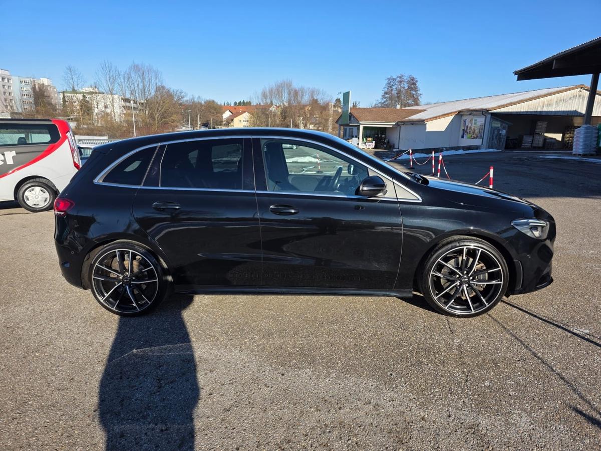 Mercedes-Benz B 220 AMG Line Sport AGA. 