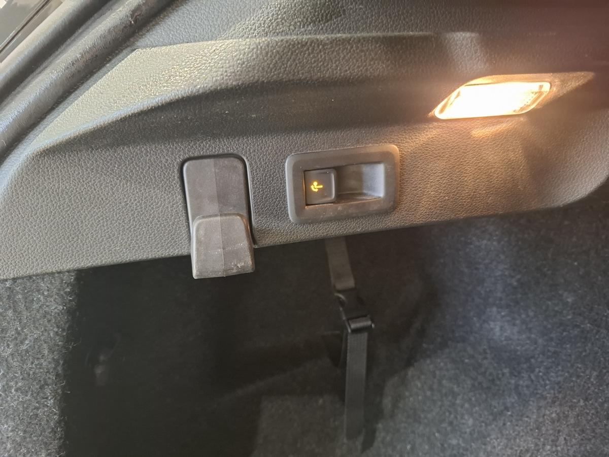 Skoda Scala Top Selection Panorama AHK Garantie