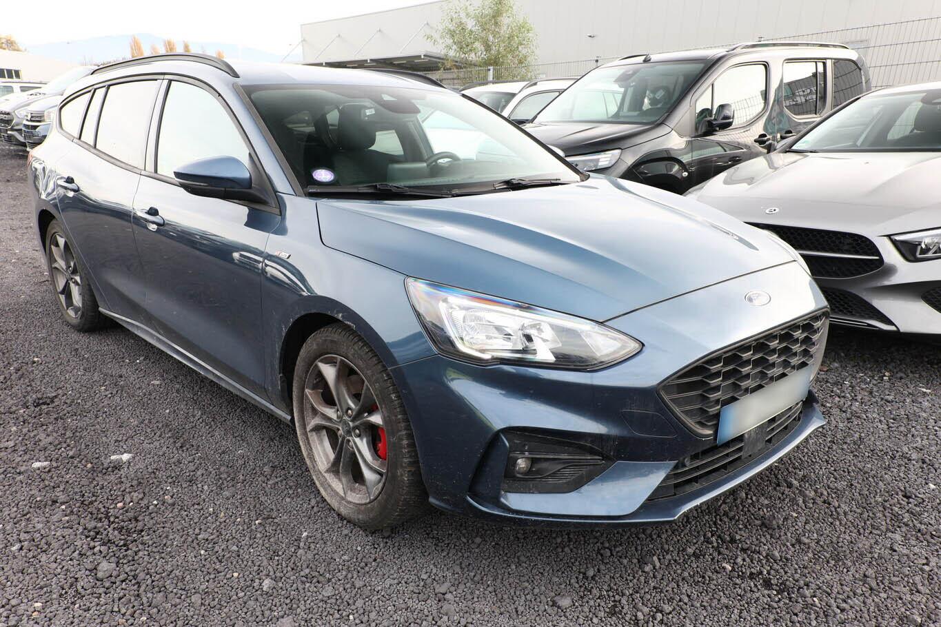 Ford Focus 1.0 EB 155 ST-Line LED AHK ACC SHZ PDC Kam