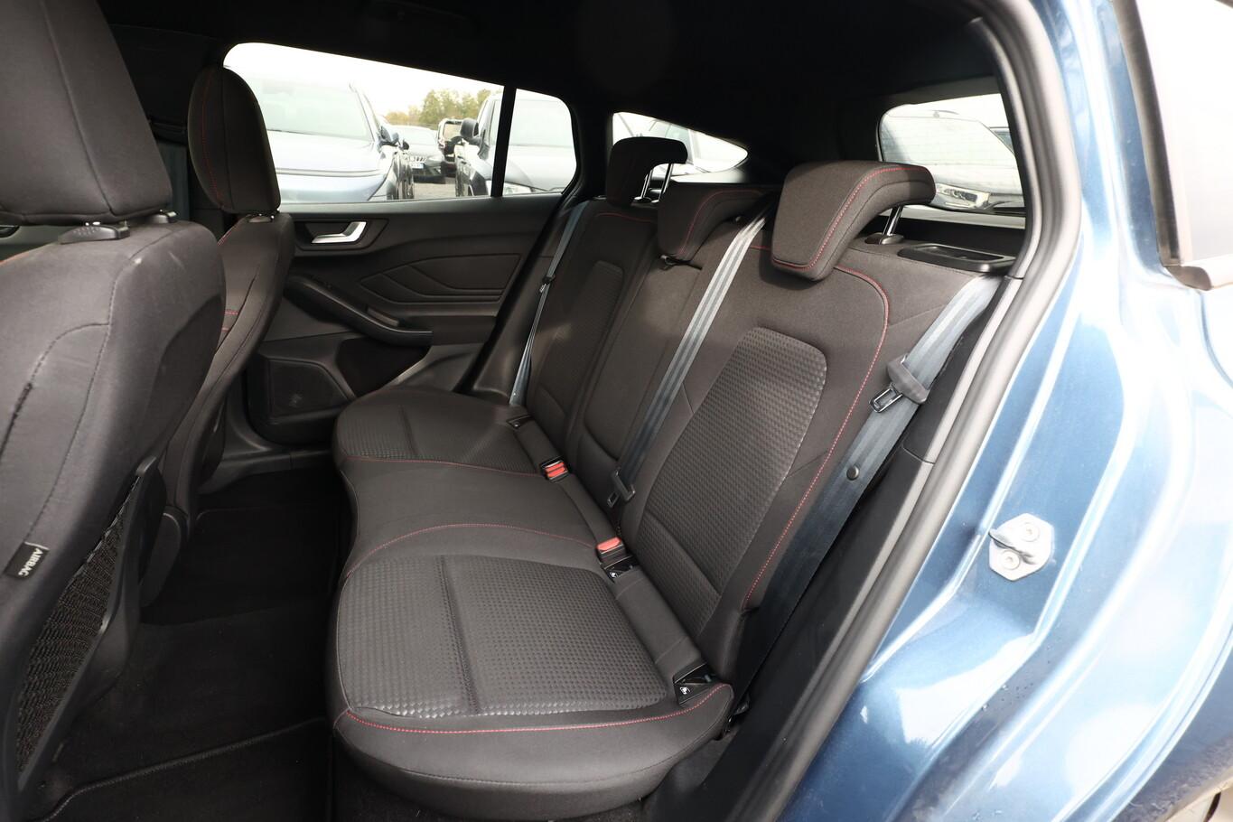 Ford Focus 1.0 EB 155 ST-Line LED AHK ACC SHZ PDC Kam