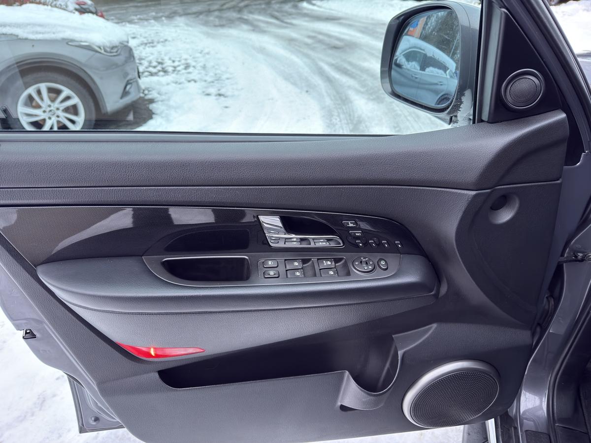 Ssangyong REXTON  EXECUTIVE 2.2 D 7 Sitzer 3,5T AHK  