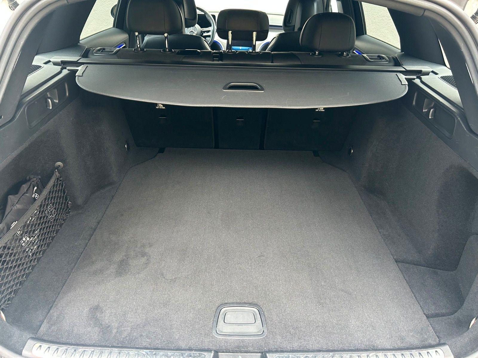 Mercedes-Benz C 200 T-Modell AMG Line Night Paket 8fach