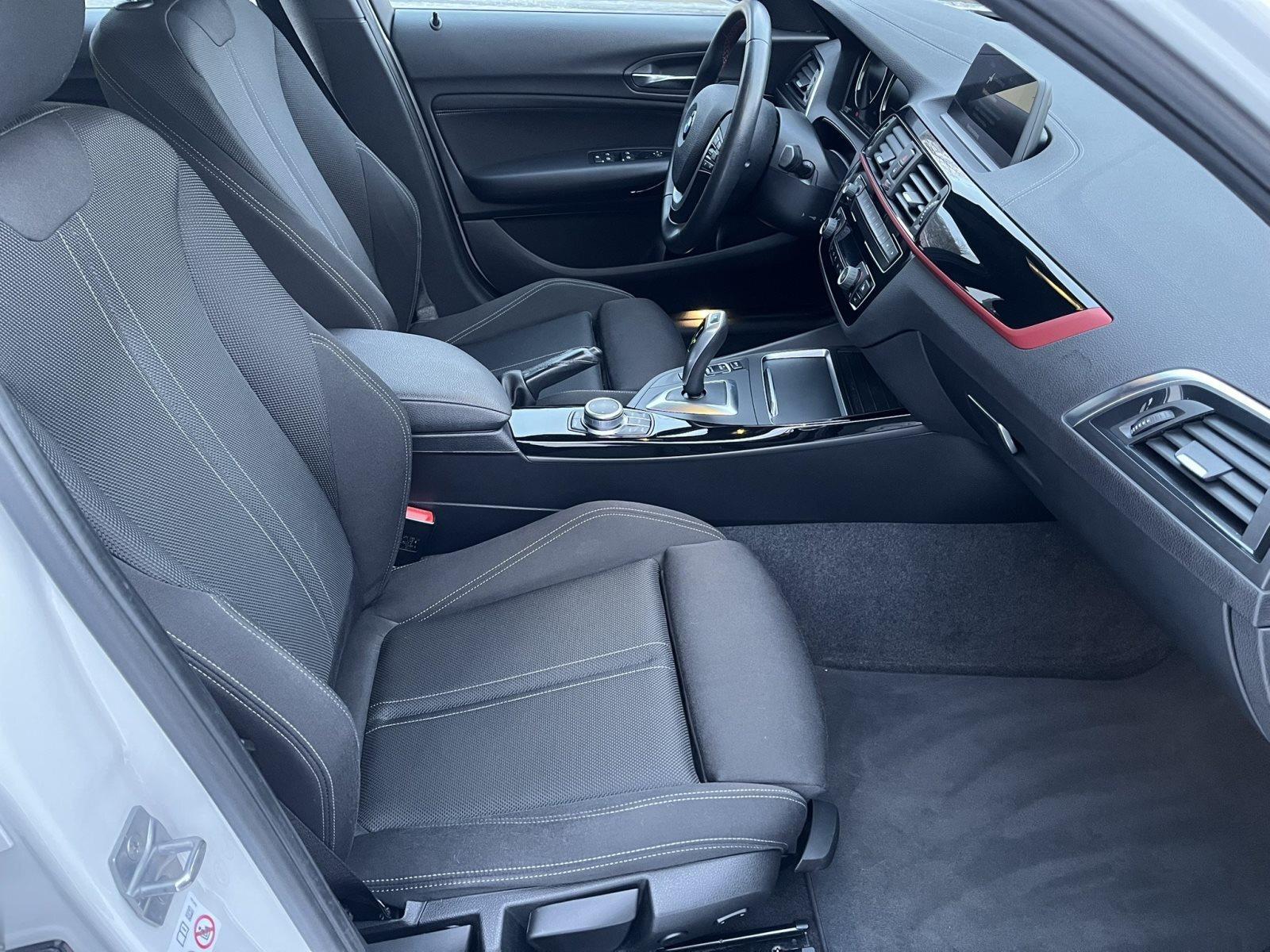 BMW 120 5-TÜRER SPORT LINE AUT NAVI LED GRA PDC SHZG KLIMAAUTOMATIK