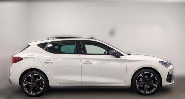 Cupra Leon 1.4 PHEV Pano CarPlay SHZ Navi LED Lane GRA