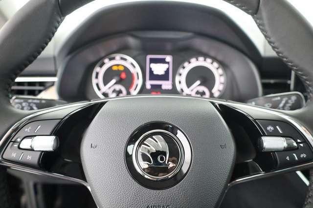 Skoda Kamiq 1.0 TSI DSG Style, Kamera, LED, Sitzheizung, 4 J.-