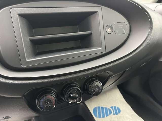 Toyota Verso-S Aygo (X) 