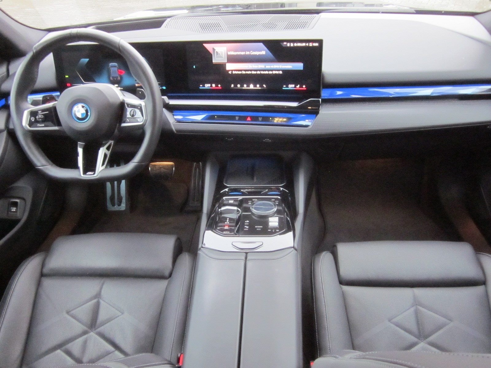 BMW 550 M SPORT LC PROF LEDER PANO ALARM HIFI HK DAB