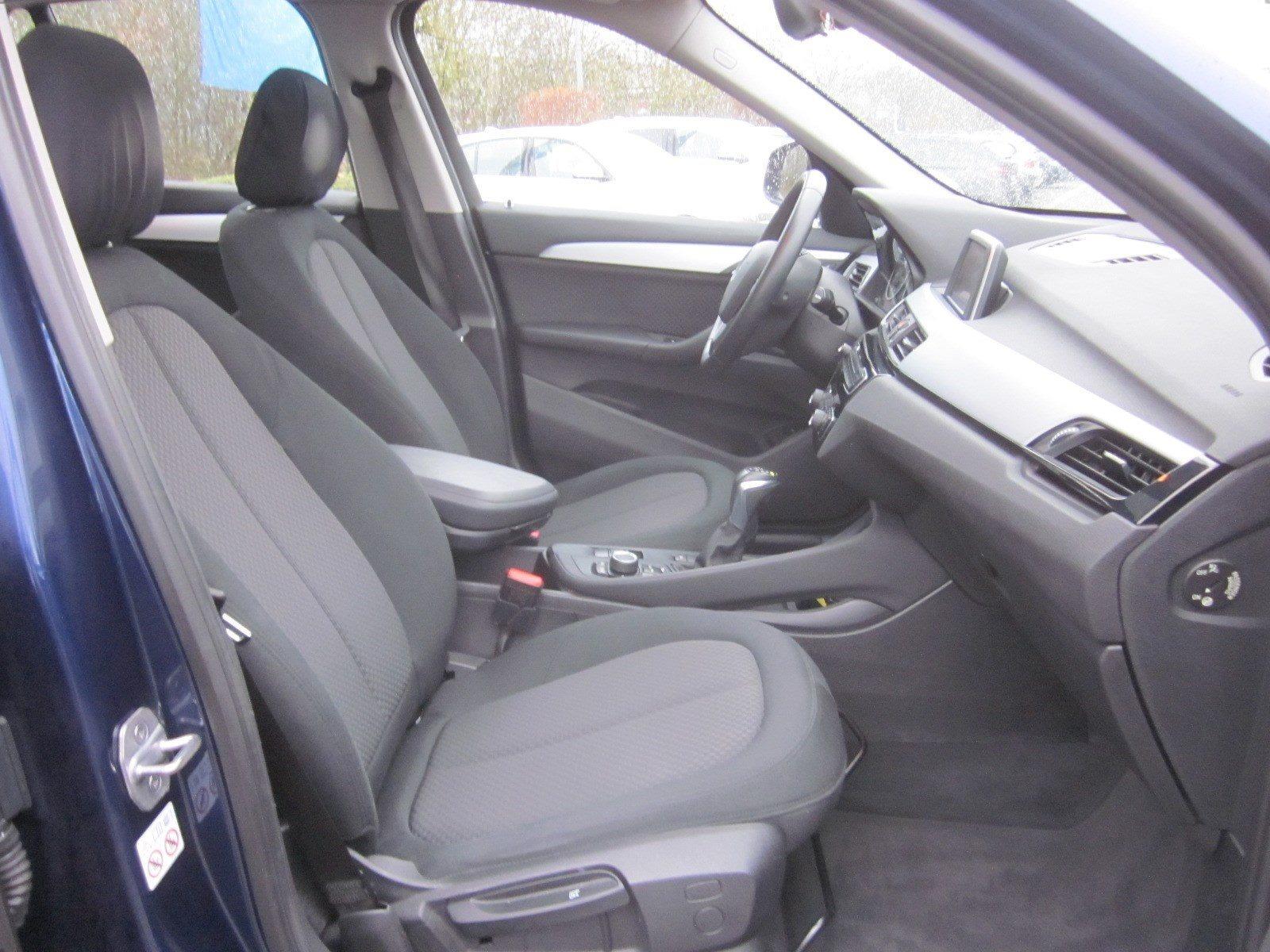 BMW X1 ADVANTAGE AUT PANO LED GRA RFK PDC