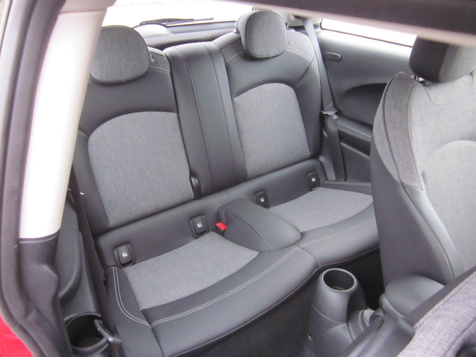 MINI Cooper SE SE CLASSIC TRIM NAVI LED GRA PDC SHZG DAB