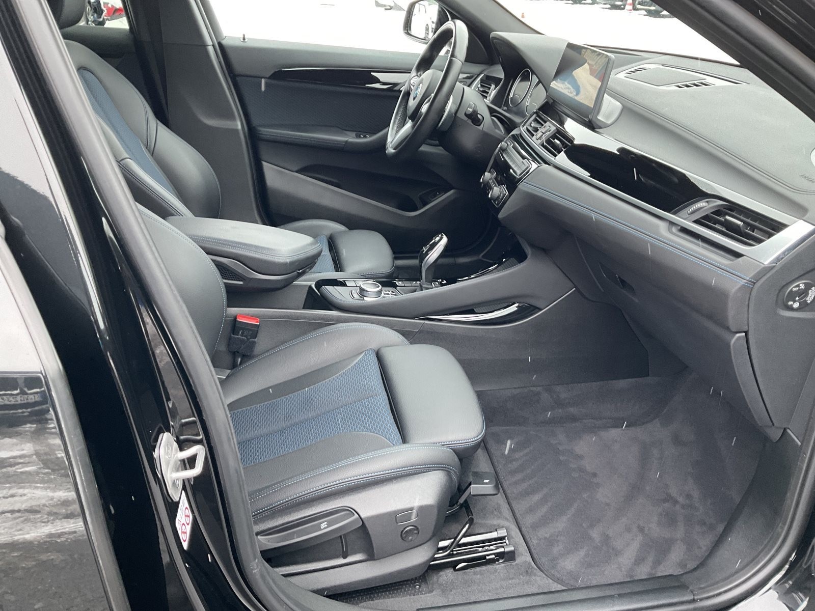 BMW X2 NAVI PLUS HUD LED ALARM KOMFORTZG ACC PDC HIFI DAB