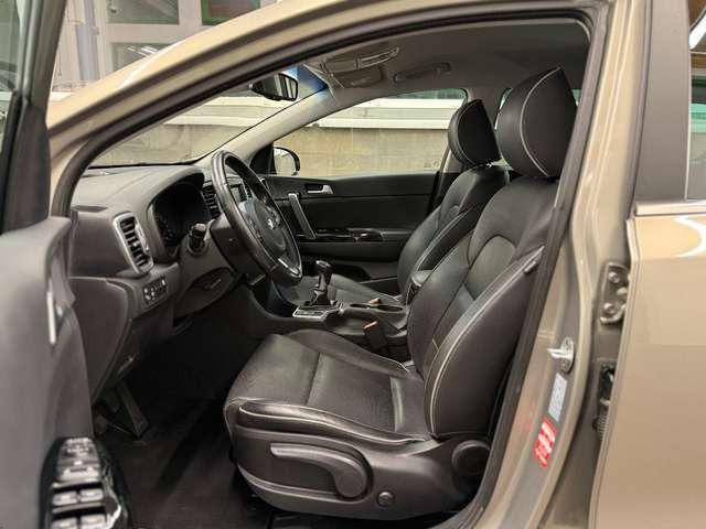 Kia Sportage 2WD AHK SHZ NAVI LEDER LED 1.Hd