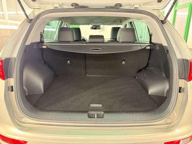 Kia Sportage 2WD AHK SHZ NAVI LEDER LED 1.Hd