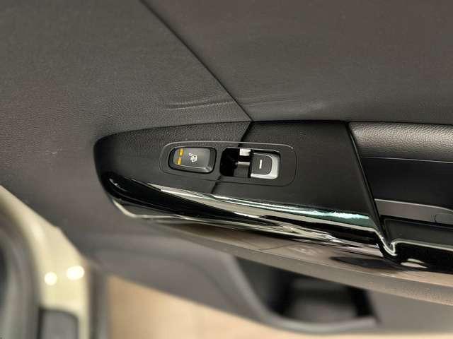 Kia Sportage 2WD AHK SHZ NAVI LEDER LED 1.Hd