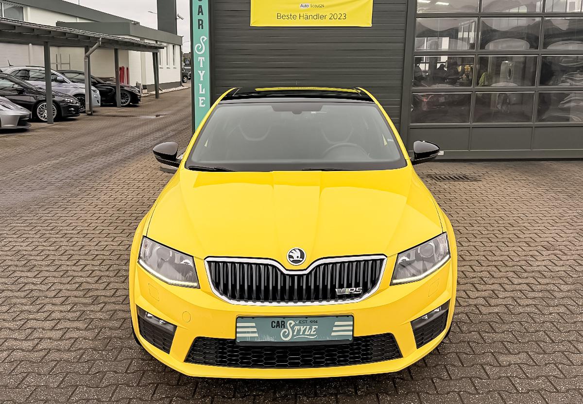 Skoda Octavia 2.0 TDI RS Pano SHZ Bi-Xenon Navi