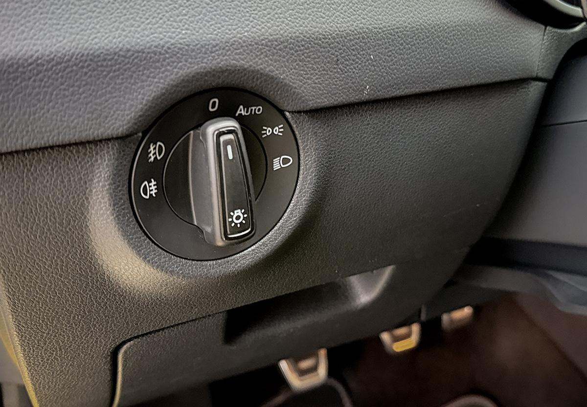 Skoda Octavia 2.0 TDI RS Pano SHZ Bi-Xenon Navi