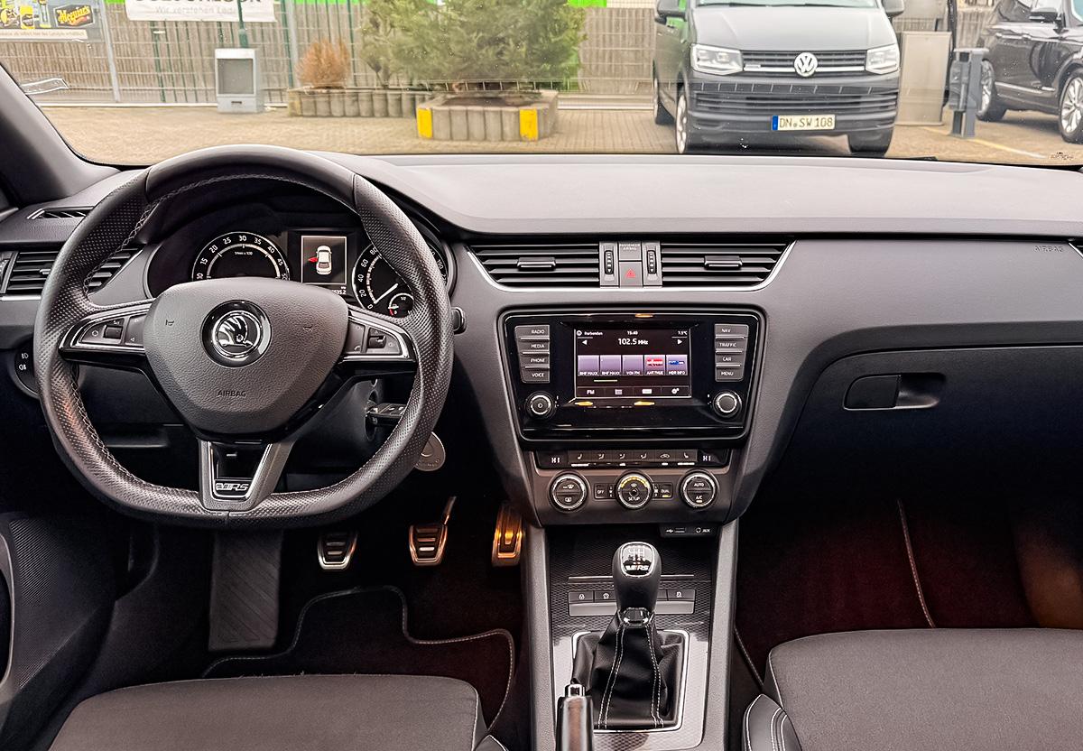 Skoda Octavia 2.0 TDI RS Pano SHZ Bi-Xenon Navi