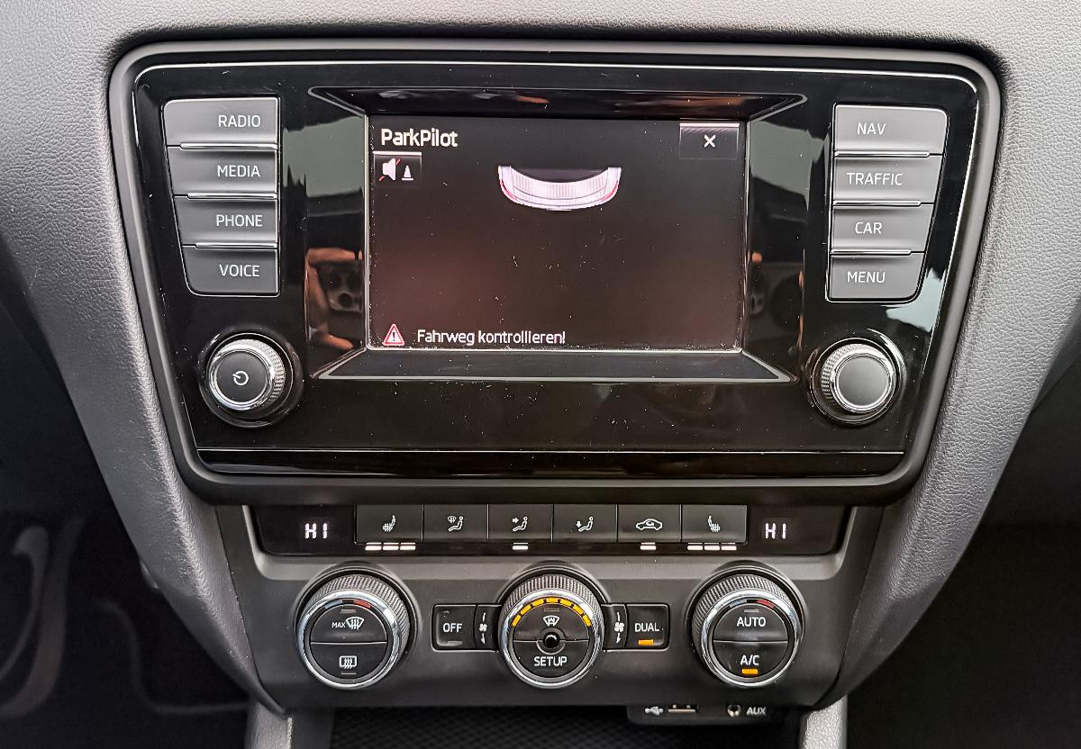 Skoda Octavia 2.0 TDI RS Pano SHZ Bi-Xenon Navi