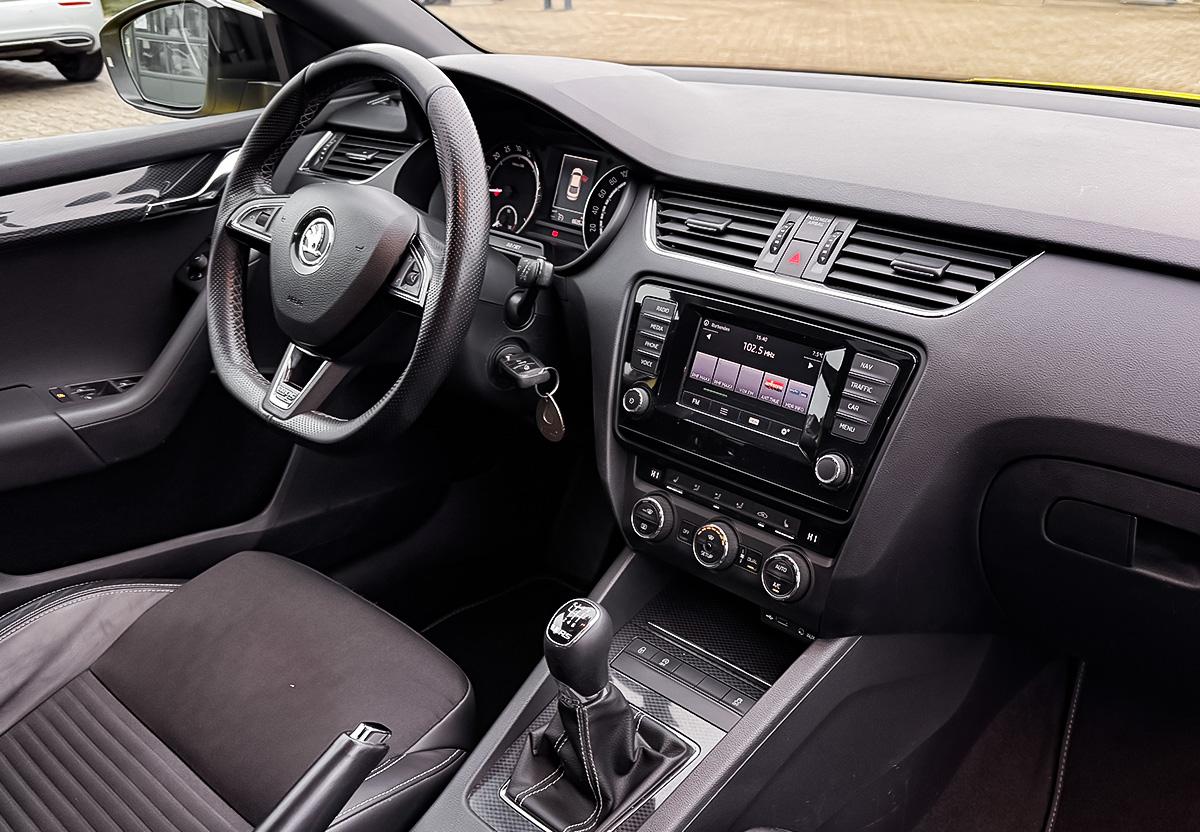 Skoda Octavia 2.0 TDI RS Pano SHZ Bi-Xenon Navi