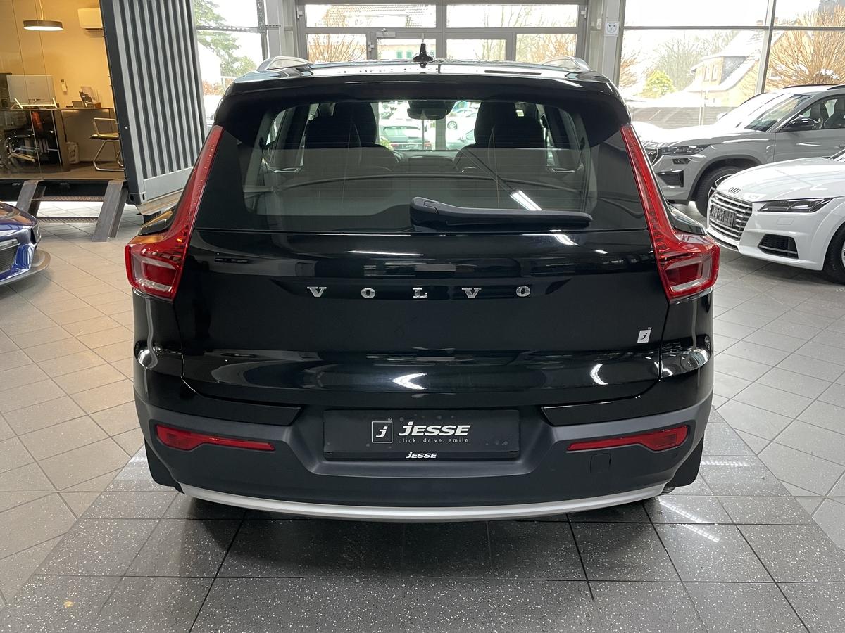 Volvo XC40  T4 Recharge Core LED Temp. CarPlay AHK