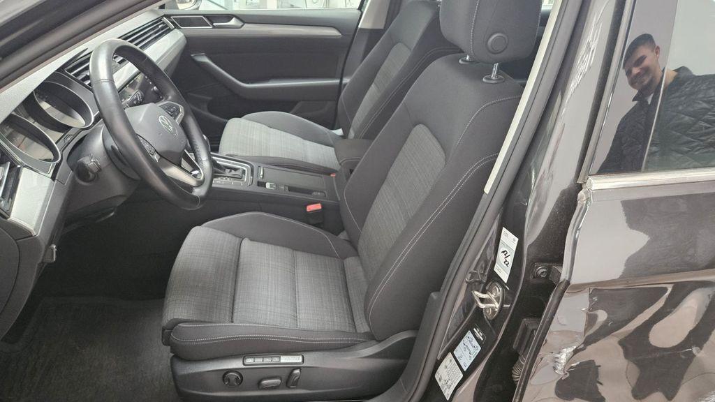 Volkswagen Passat Variant Business Navi Memory Kamera LED