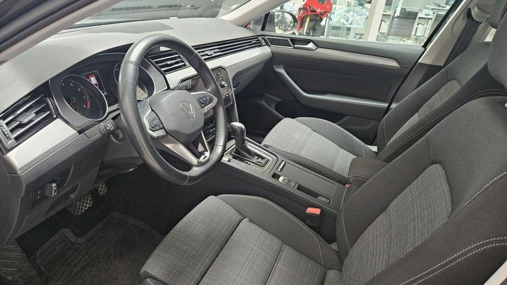 Volkswagen Passat Variant Business Navi Memory Kamera LED