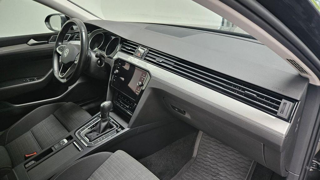 Volkswagen Passat Variant Business Navi Memory Kamera LED