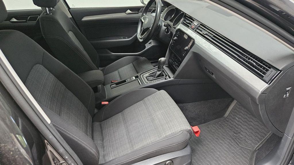 Volkswagen Passat Variant Business Navi Memory Kamera LED