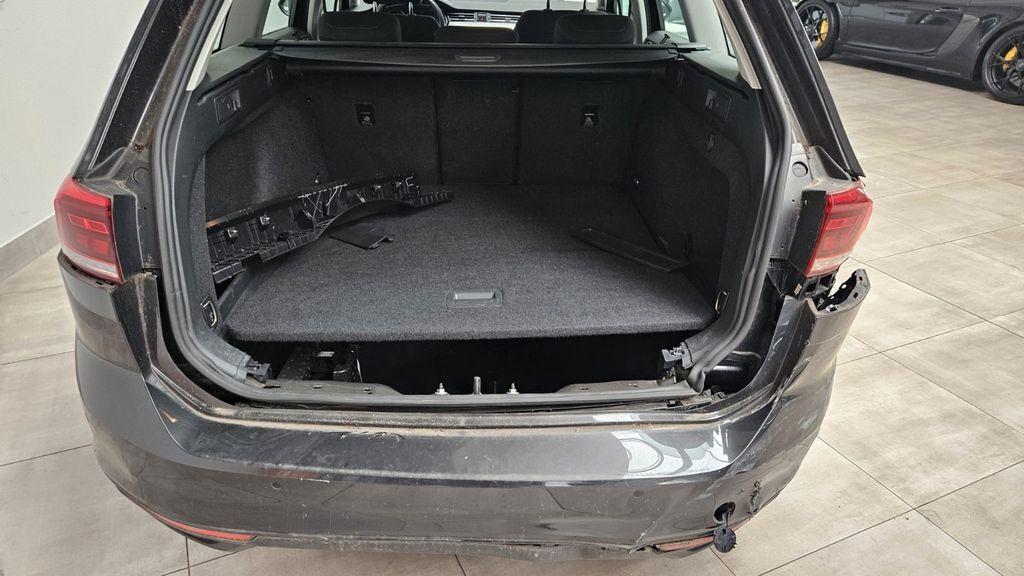 Volkswagen Passat Variant Business Navi Memory Kamera LED