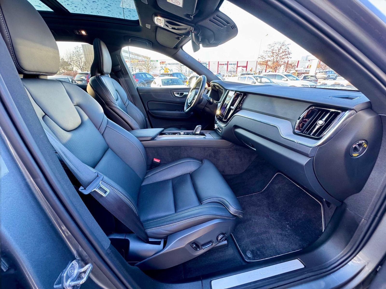 Volvo XC60 XC60 T8 R-Design Recharge Plug-In Hybrid AWD