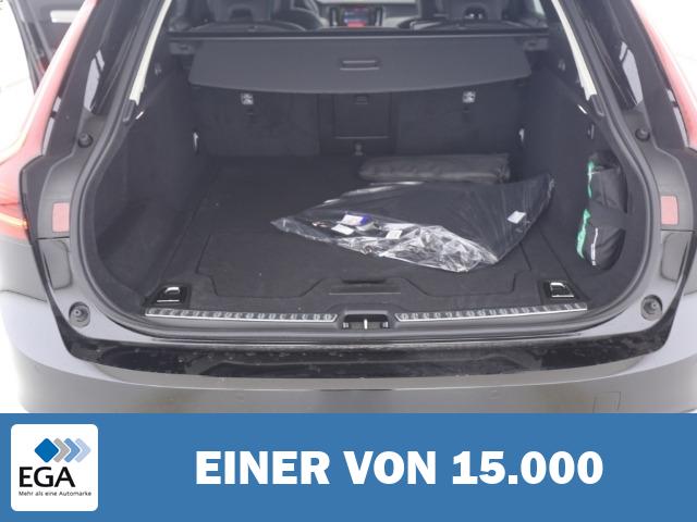 Volvo V90 Kombi Plus Dark Recharge Plug-In Hybrid AWD StandHZG Digitales Cockpit Memor