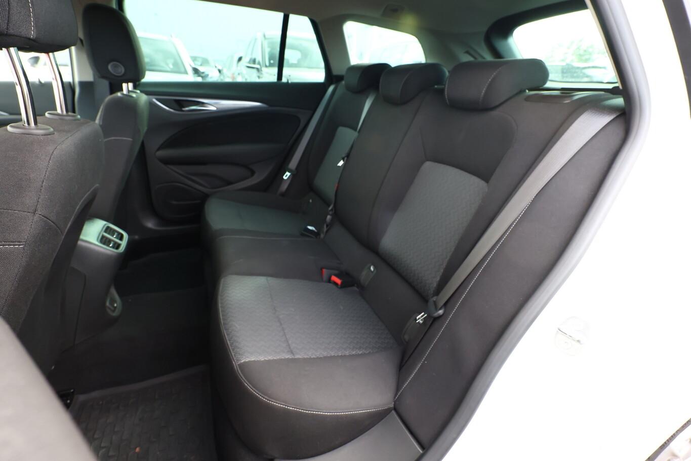 Opel Insignia 2.0 CDTI 170 Aut. Business Edition AHK