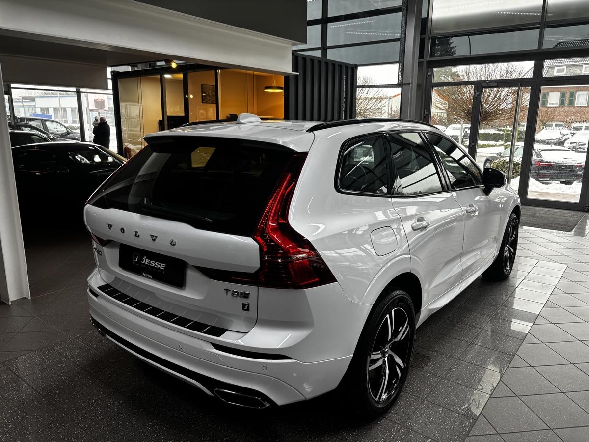 Volvo XC60 T8 AWD Recharge R Design Pano H&K AHK R.Cam