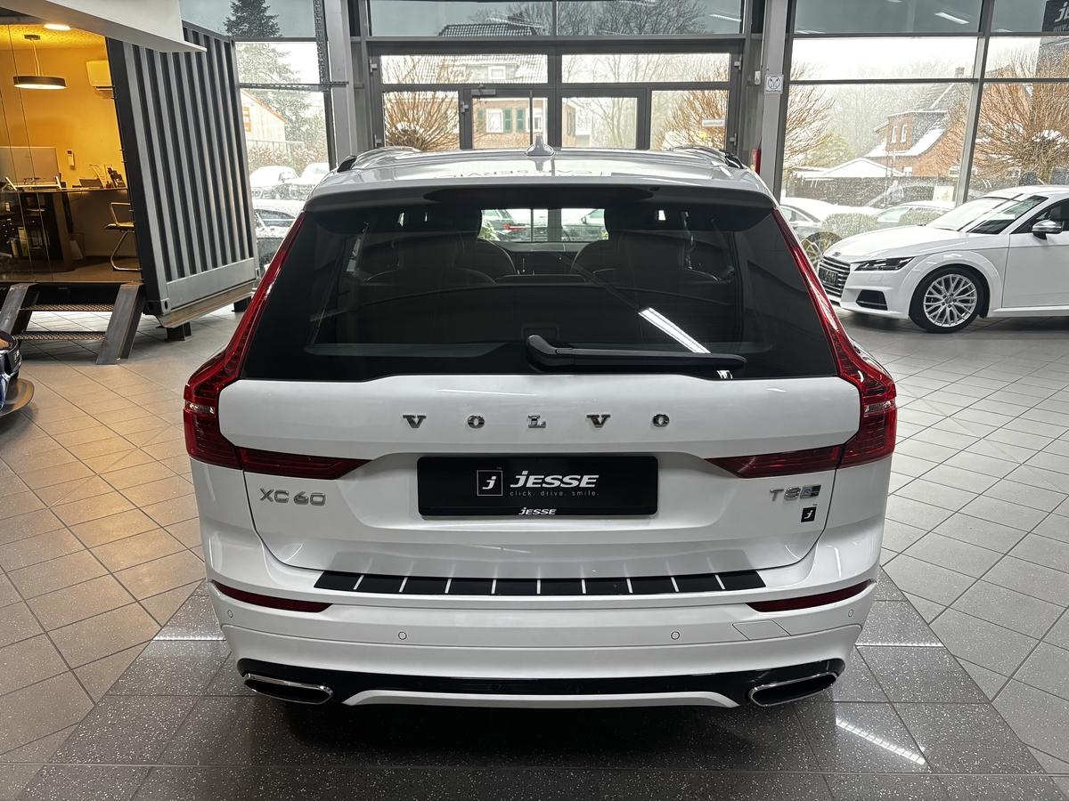 Volvo XC60 T8 AWD Recharge R Design Pano H&K AHK R.Cam