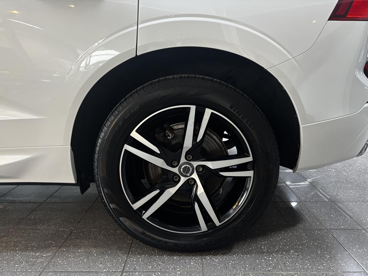 Volvo XC60 T8 AWD Recharge R Design Pano H&K AHK R.Cam