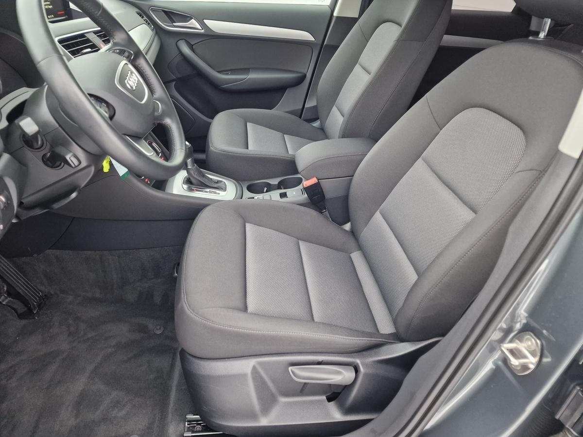 Audi Q3  S-Tronic*Xenon*Navi*Sitzheizung*PDC