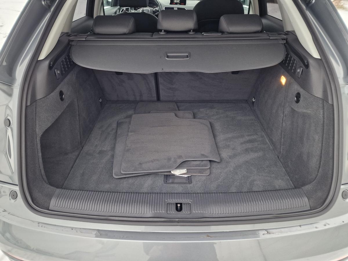 Audi Q3  S-Tronic*Xenon*Navi*Sitzheizung*PDC