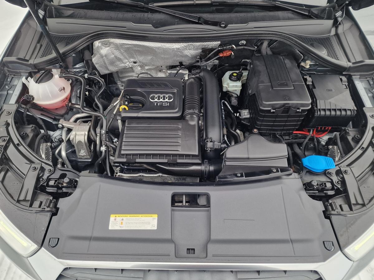 Audi Q3  S-Tronic*Xenon*Navi*Sitzheizung*PDC