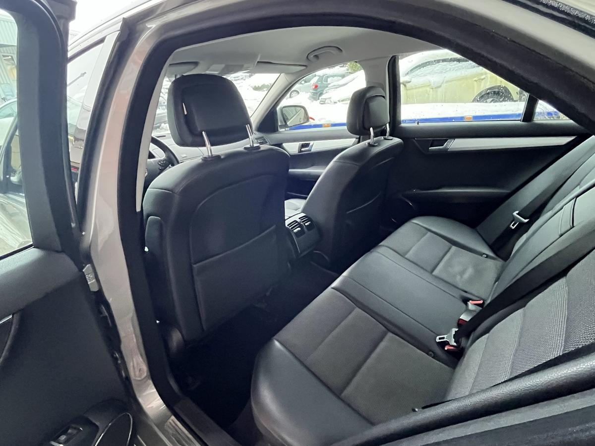 Mercedes-Benz C 180 K Avantgarde*AUTOMATIC*SHZ*PTS VO+HI*THERMATIC 
