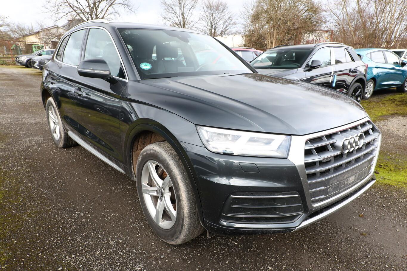 Audi Q5 45 TFSI S-tronic quattro sport Nav PDC eHk