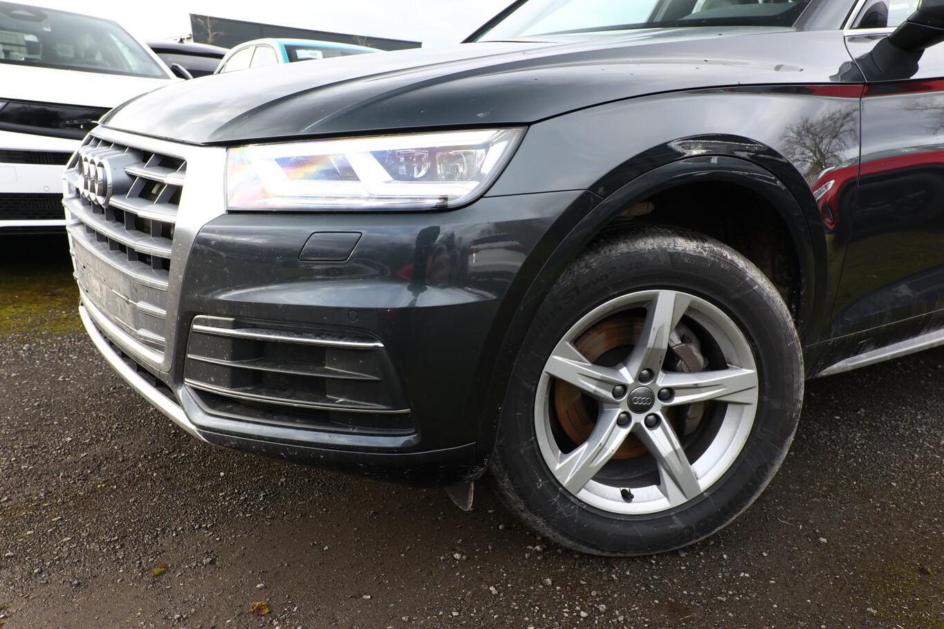 Audi Q5 45 TFSI S-tronic quattro sport Nav PDC eHk
