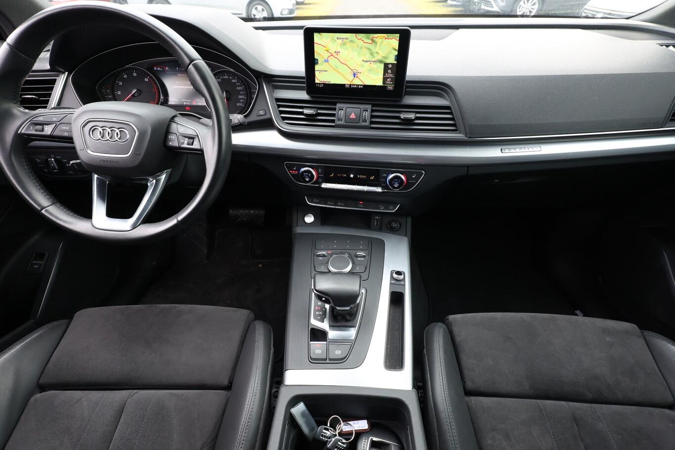 Audi Q5 45 TFSI S-tronic quattro sport Nav PDC eHk