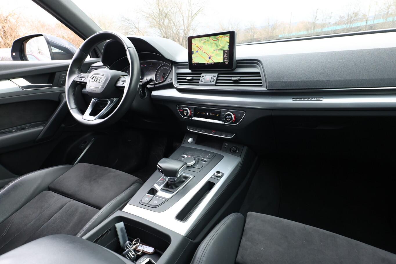 Audi Q5 45 TFSI S-tronic quattro sport Nav PDC eHk