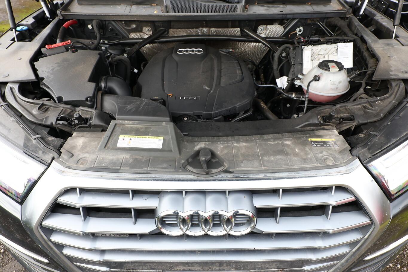 Audi Q5 45 TFSI S-tronic quattro sport Nav PDC eHk