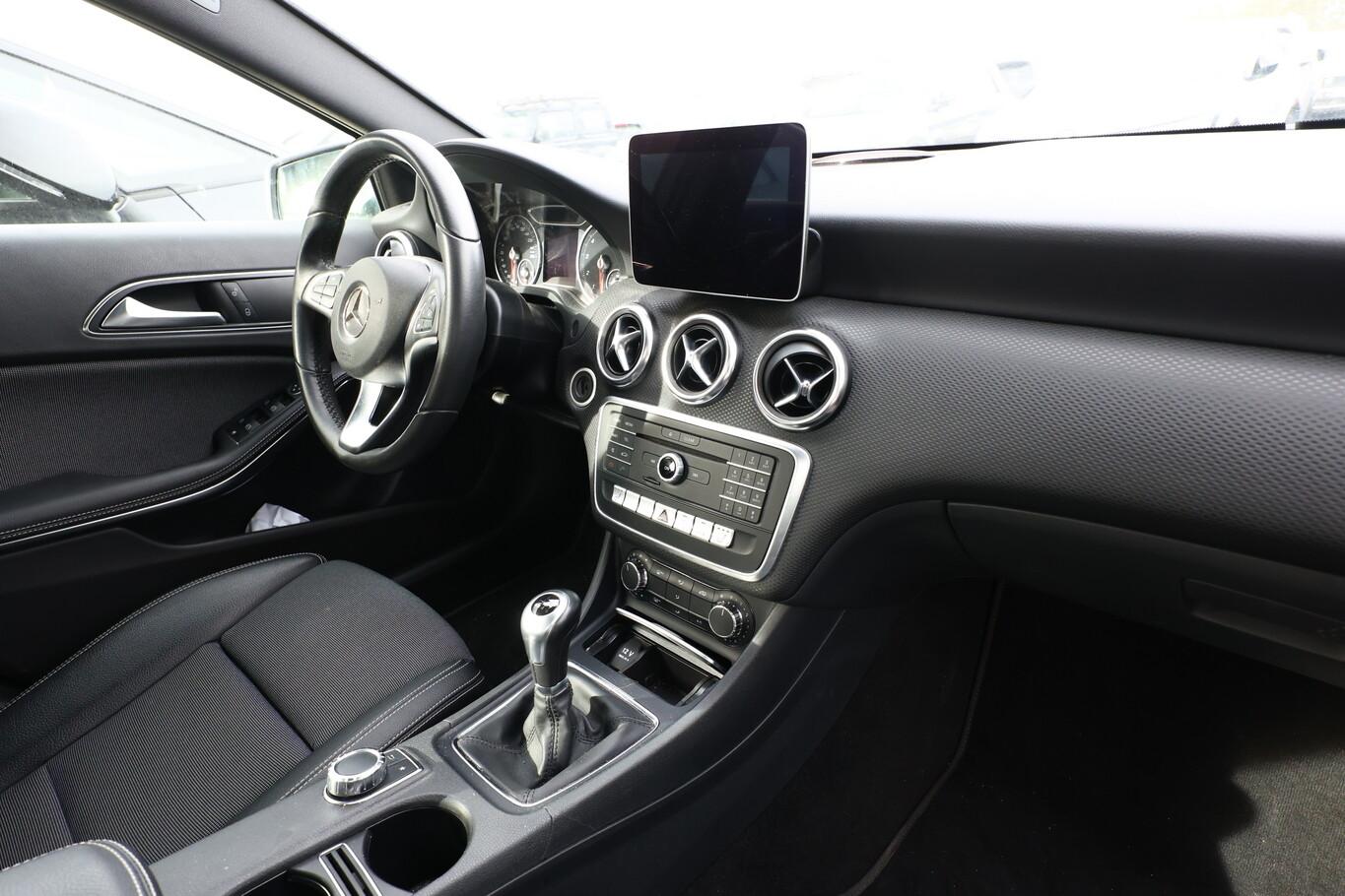 Mercedes-Benz Style PanoD ParkAs Nav SHZ LM16Z KeyLess