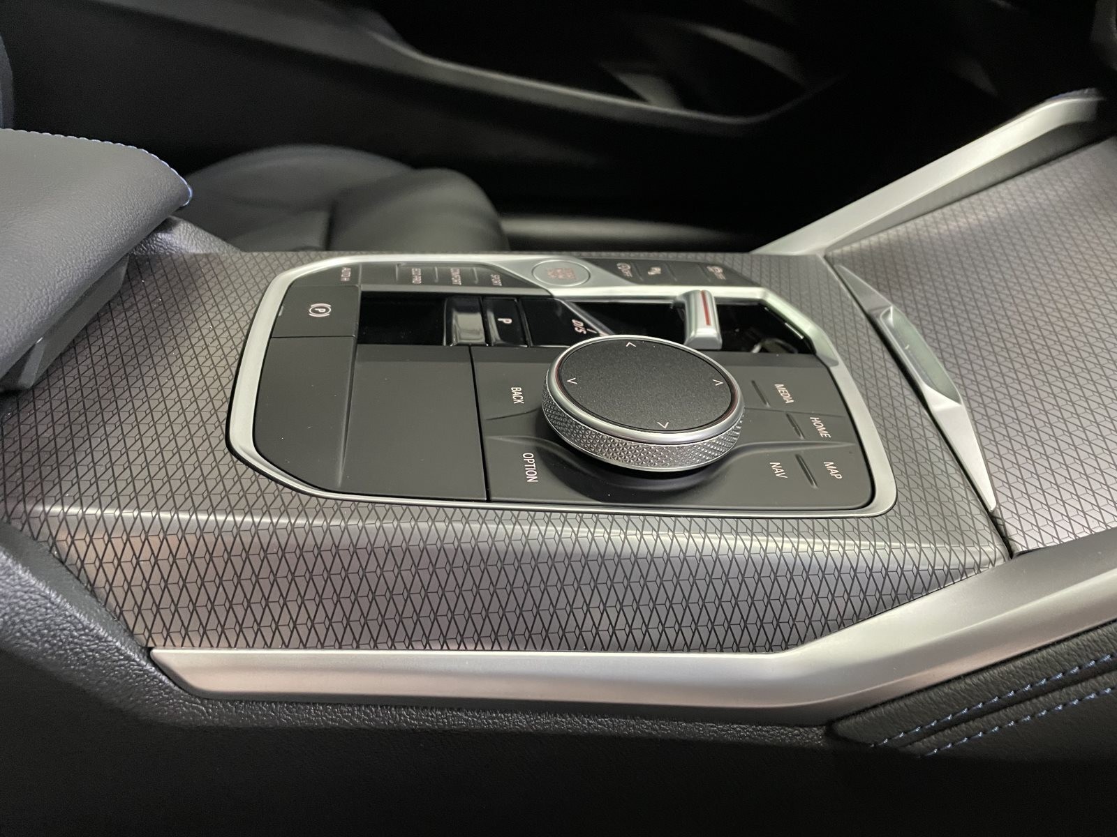 BMW M240i COUPE H&K HIFI GLASDACH AHK ALU 19